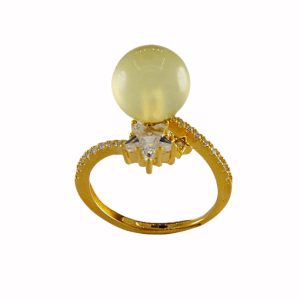 金色五角星形钻珠子戒指