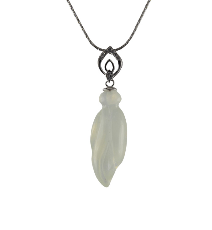 银色双水滴形吊环大玉兰花吊坠