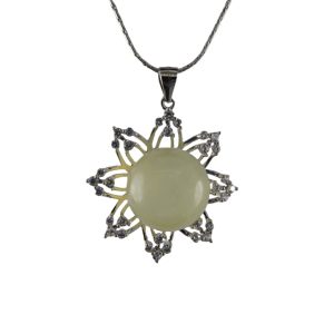 银色花瓣形大珠子吊坠