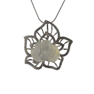 银色牡丹花形小牡丹花吊坠