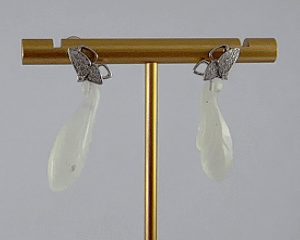 银色蝴蝶形玉兰花耳钉