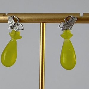 银色蝴蝶形平安瓶耳钉