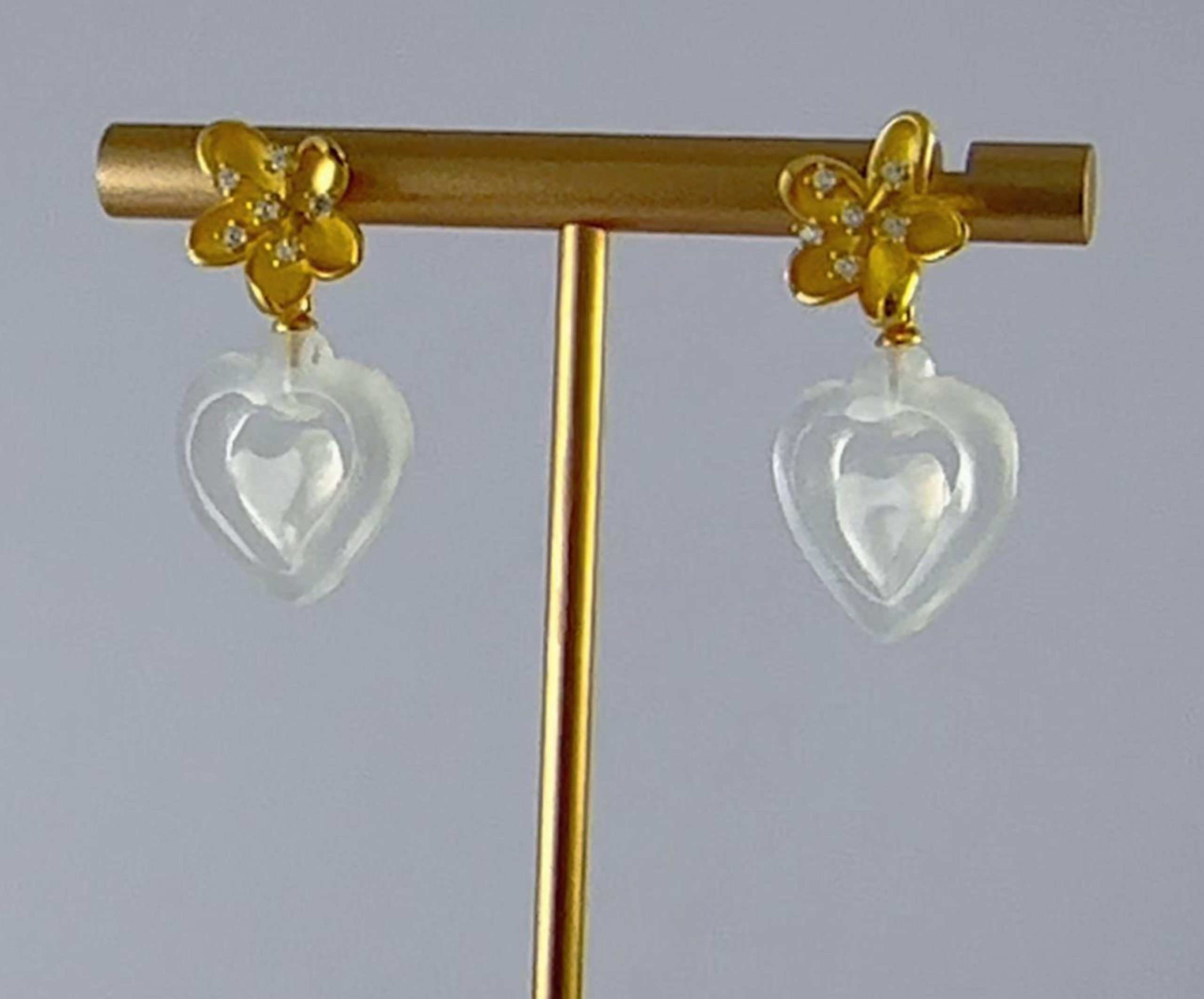 金色花蕊形桃心耳钉 - 图片 4