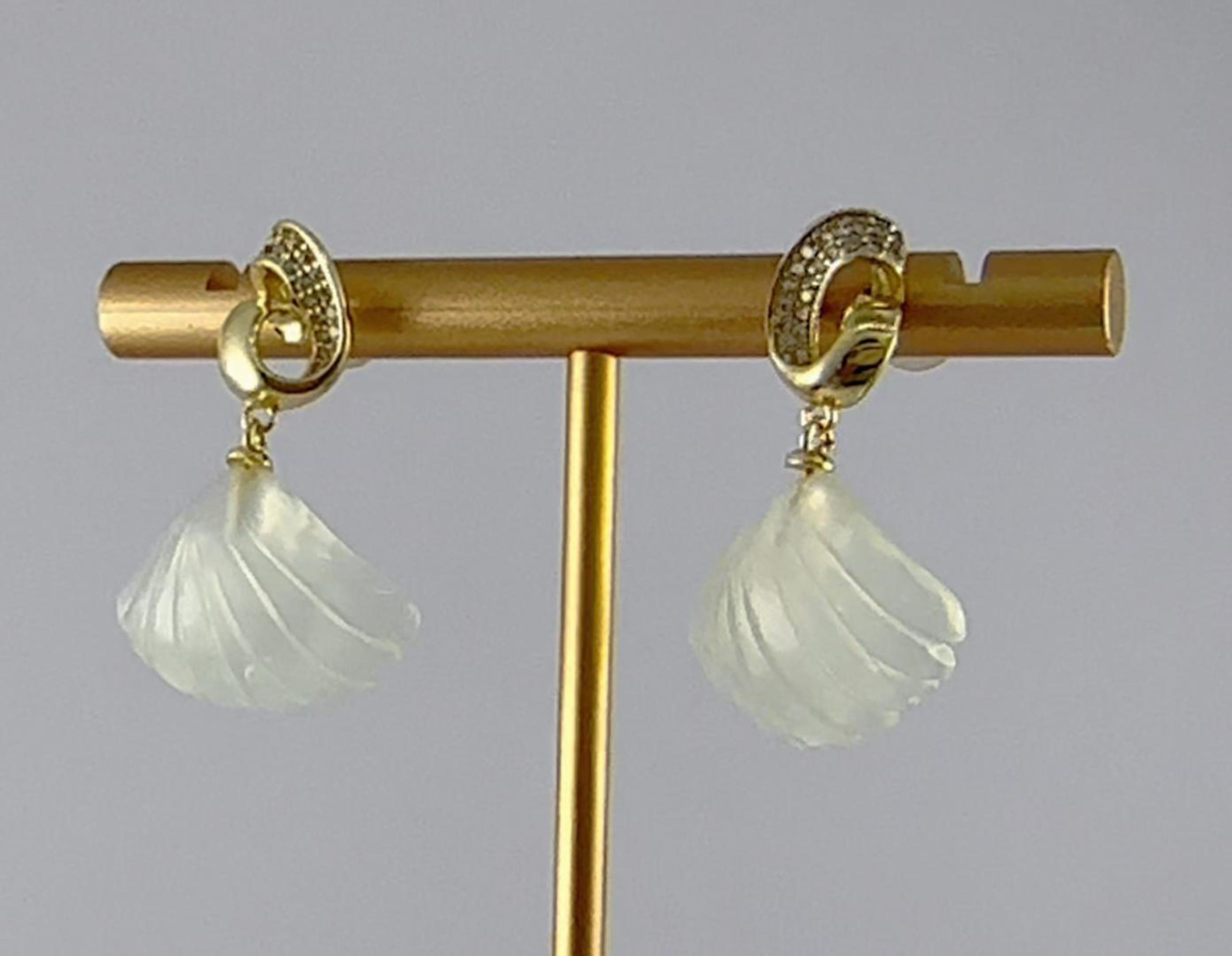 金色丝巾环形贝壳耳钉 - 图片 4