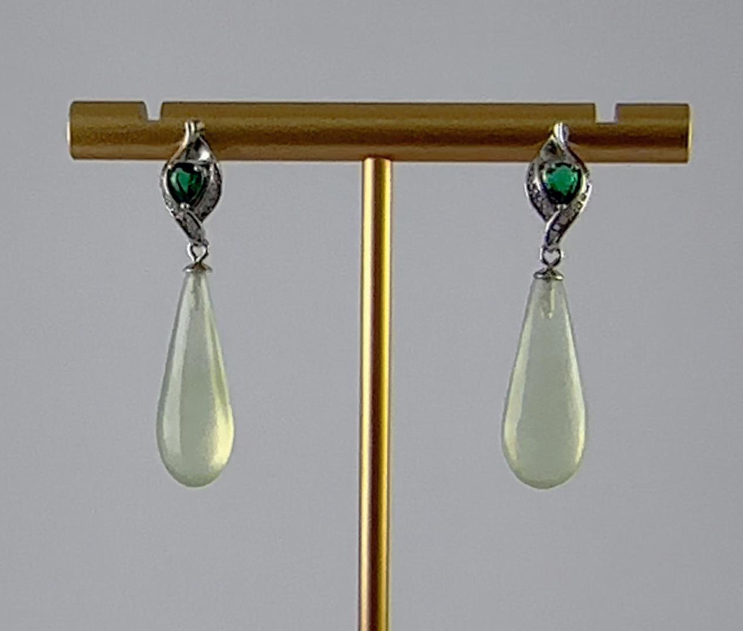 金色花苞形细长水滴耳钉 - 图片 4