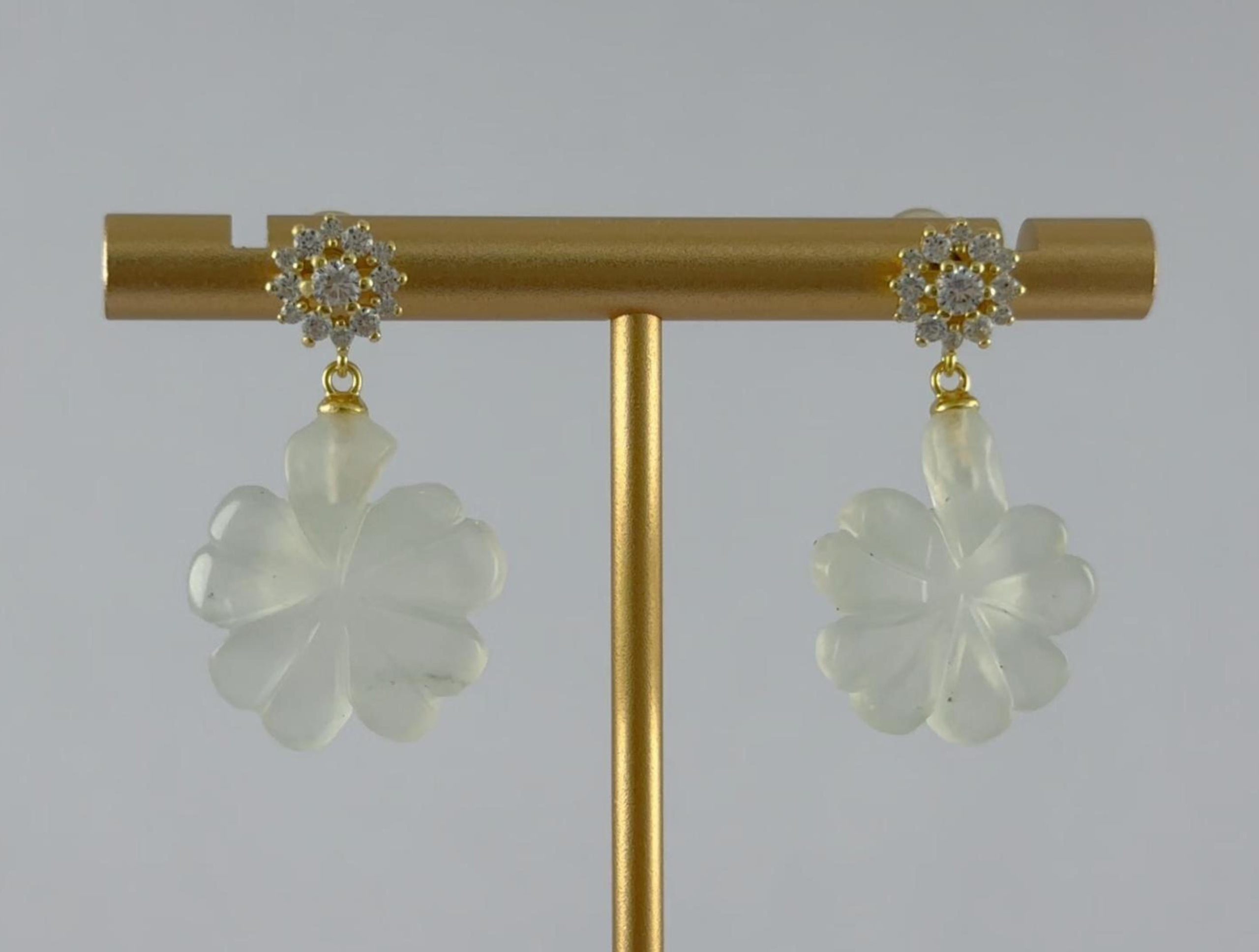 金色钻花朵四叶草耳钉 - 图片 4