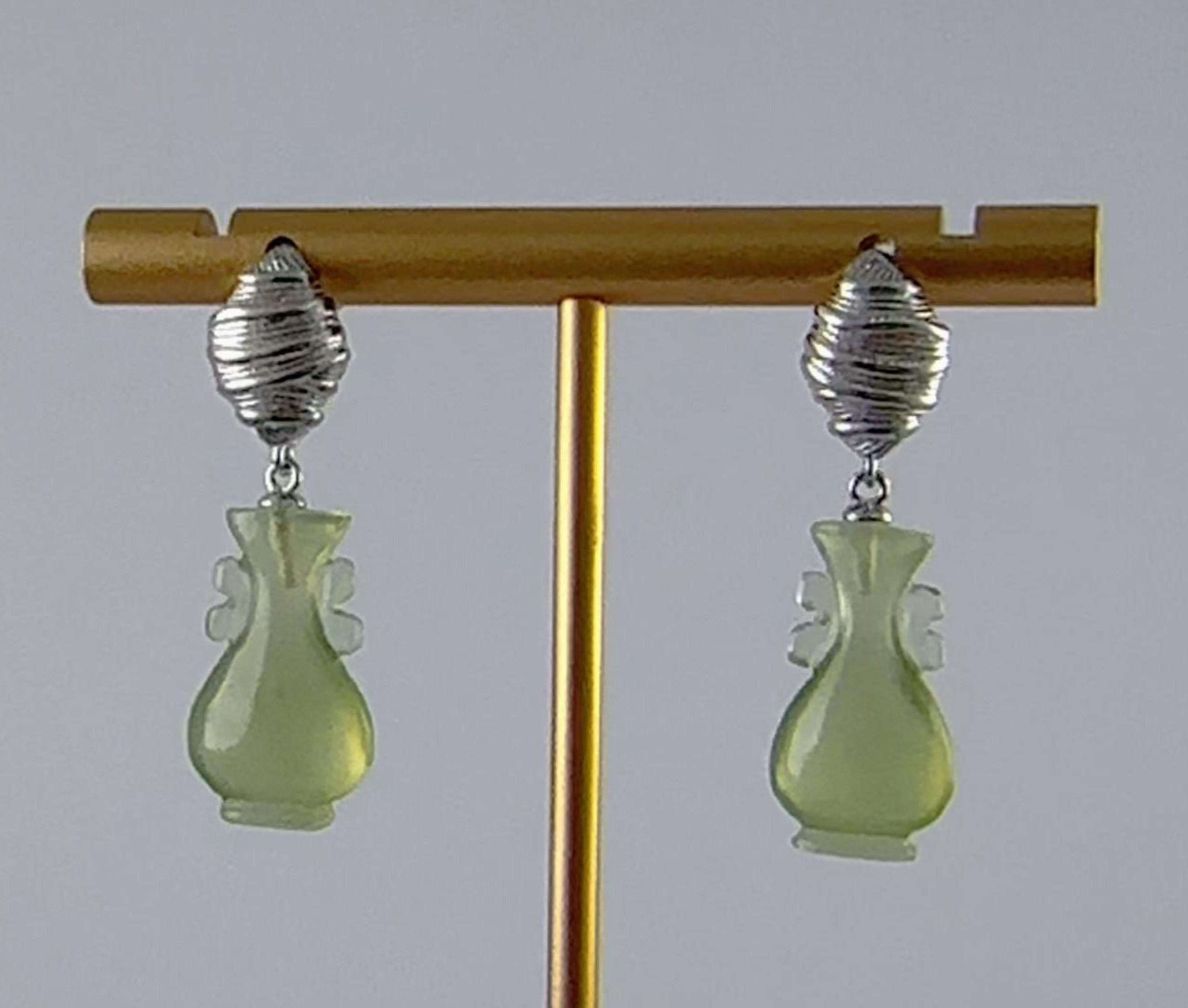 银色线锤形如意瓶耳钉 - 图片 4