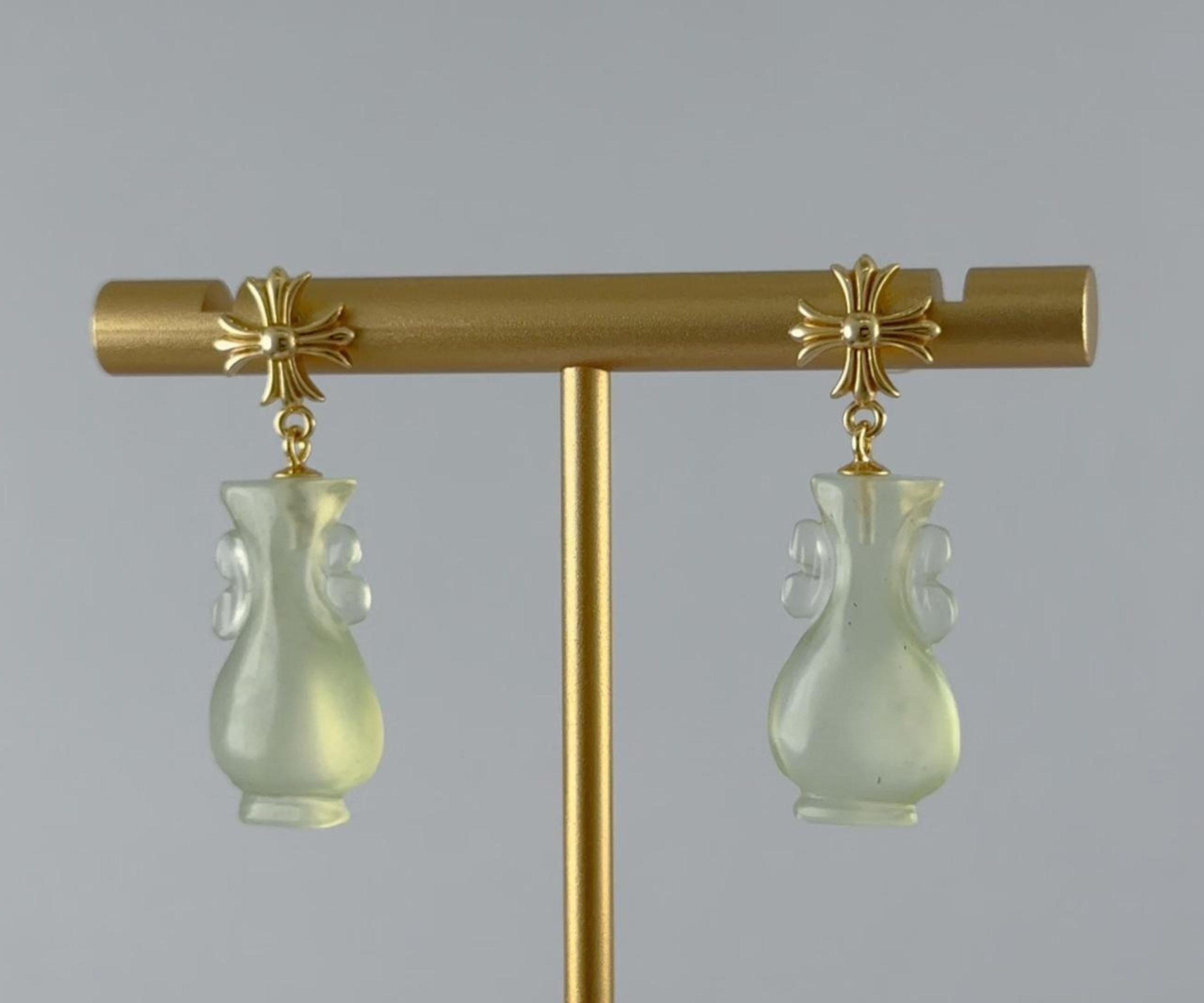 金色十字形如意瓶耳钉 - 图片 4