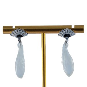 银色扇子形玉兰花耳钉