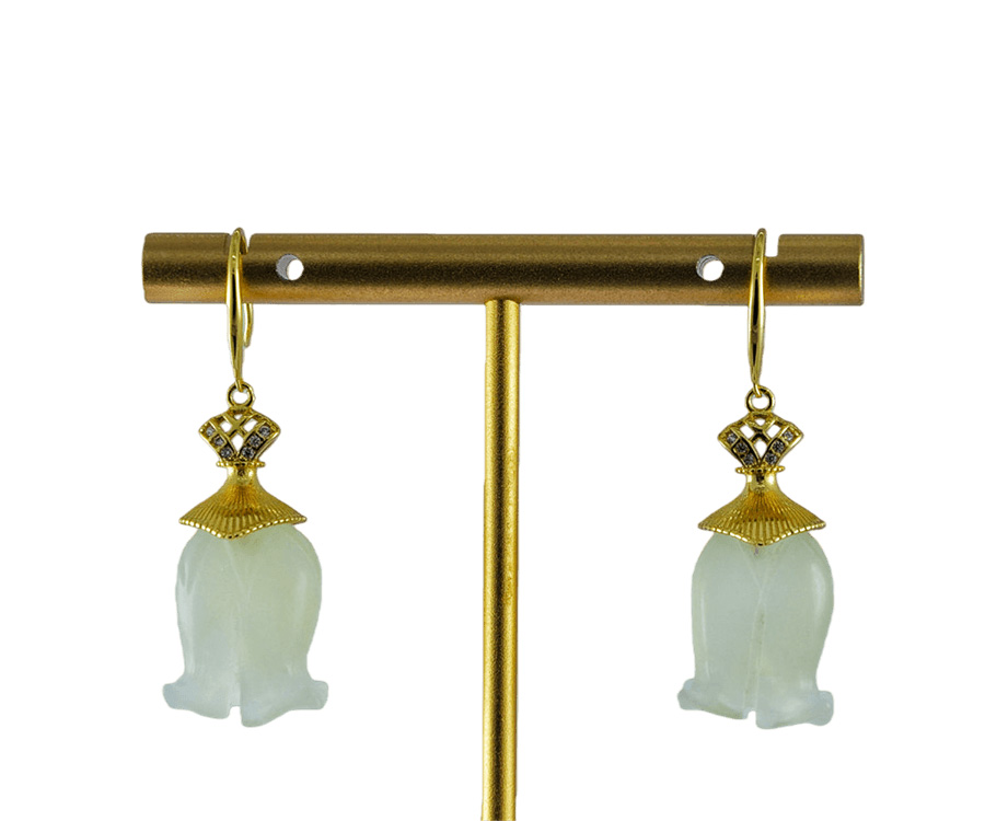 金色连衣裙形铃兰花耳环