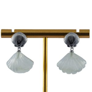 银色贝壳形贝壳耳钉