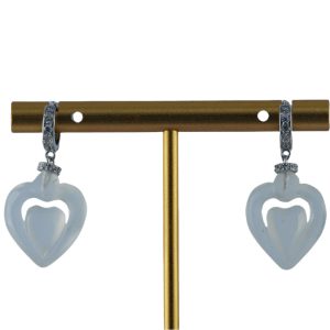 银色满镶水钻桃心耳环