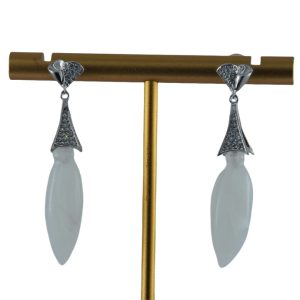 银色三角形大玉兰花耳钉