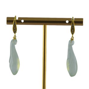 金色水滴形玉兰花耳钩