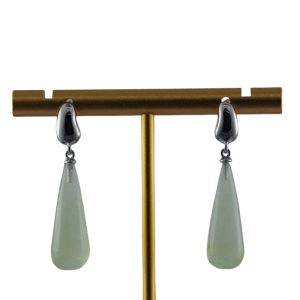 银色水滴形锥形水滴耳钉