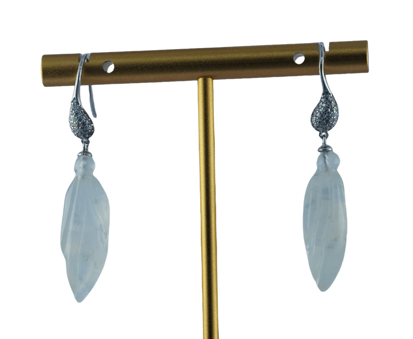 银色水滴形玉兰花耳钩