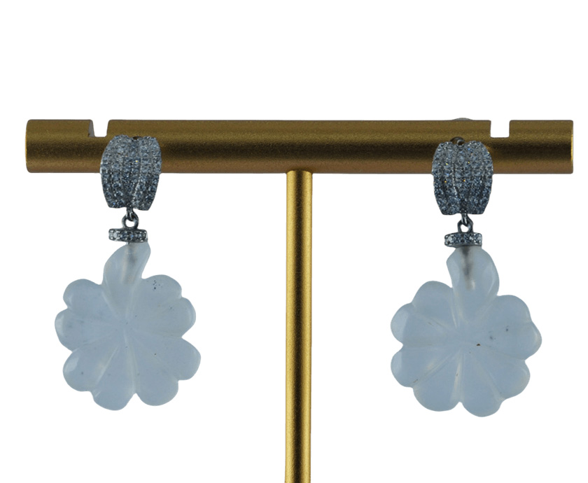 银色帆形四叶草耳钉