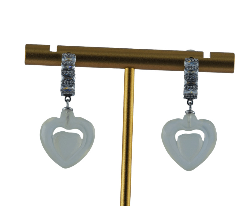 银色C形桃心耳钉 - 图片 2