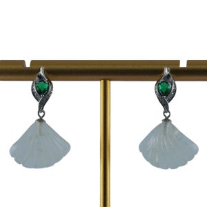 金色花苞形贝壳耳钉