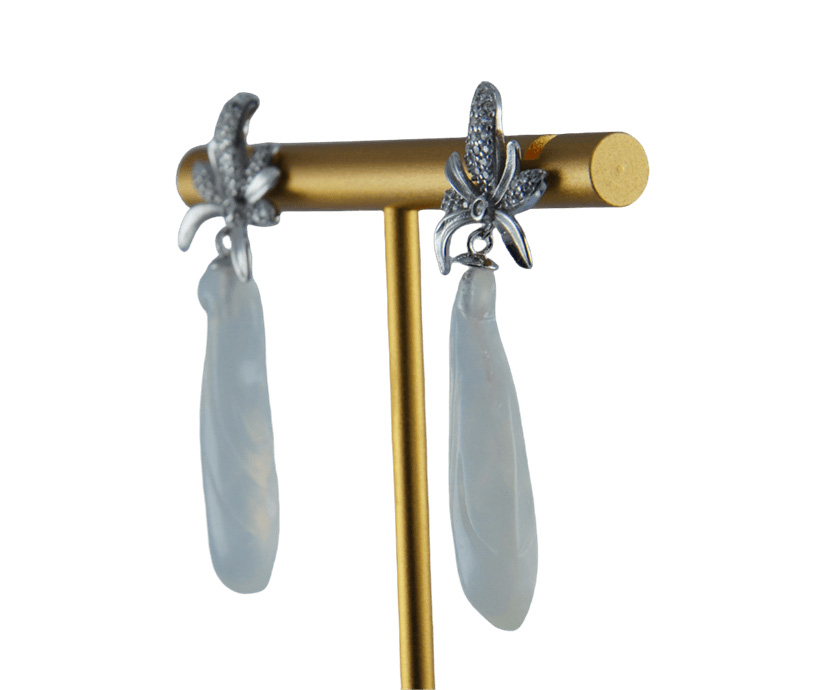 银色枫叶形玉兰花耳钉 - 图片 2