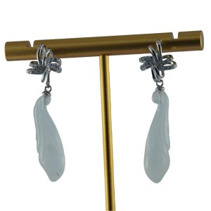 银色中国结形玉兰花耳钉