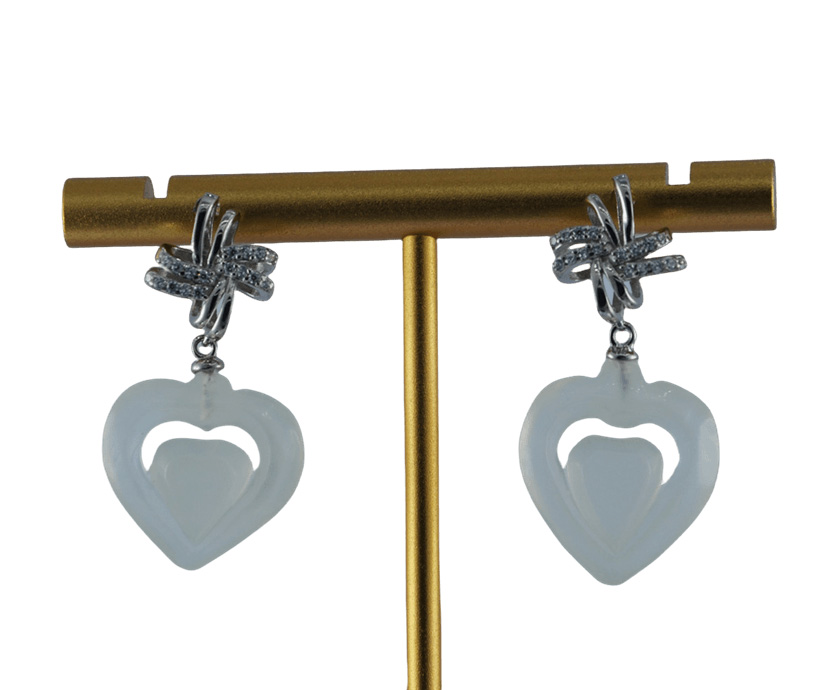 银色中国结形桃心耳钉