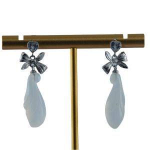 银色丝巾结形玉兰花耳钉