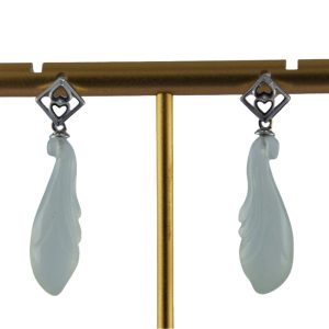 银色桃心形玉兰花耳钉