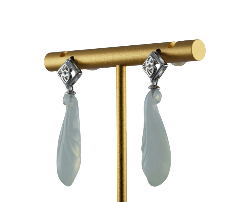 银色桃心形玉兰花耳钉 - 图片 2