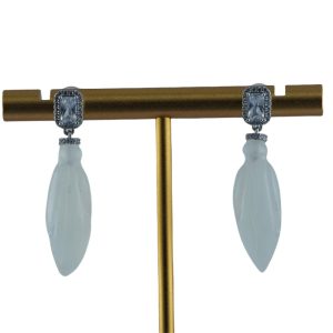 银色长方形大玉兰花耳钉