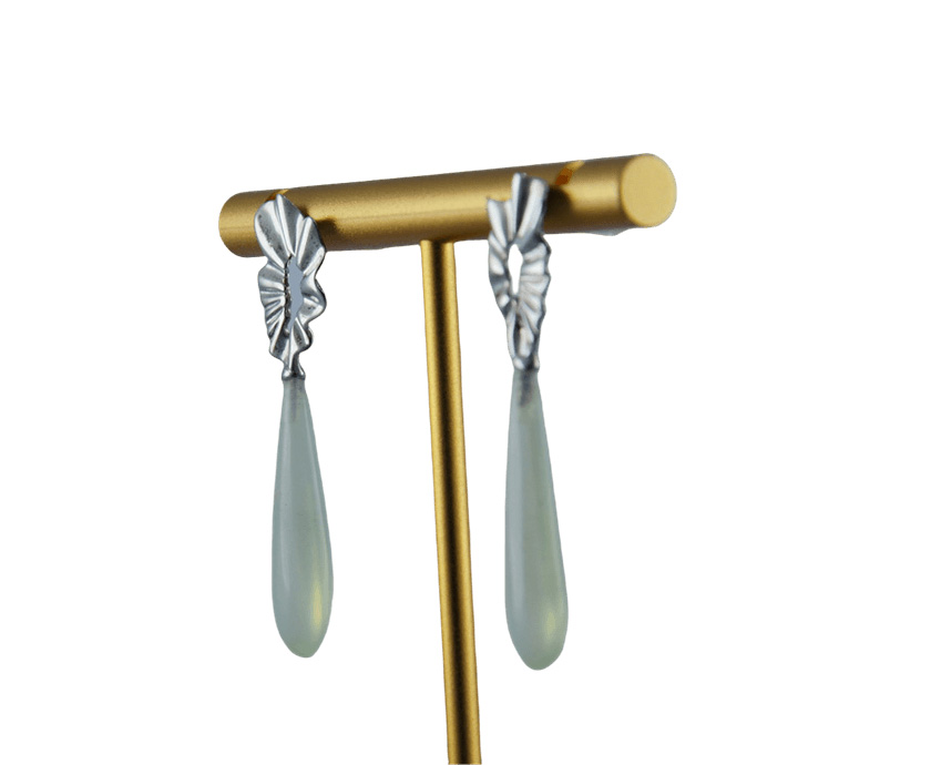 银色圆环形细长水滴耳钉 - 图片 2