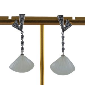 银色三角形链贝壳耳钉