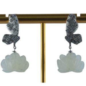 银色飞行蝴蝶形小牡丹花耳钉