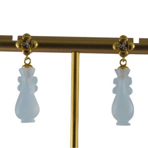 金色花朵形如意瓶耳钉