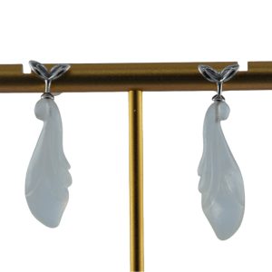 银色嫩芽形玉兰花耳钉