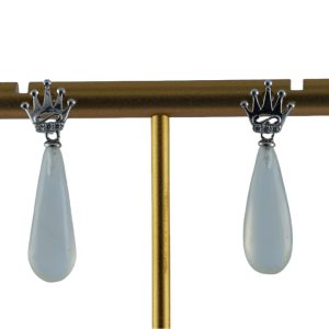 银色皇冠形细长水滴耳钉