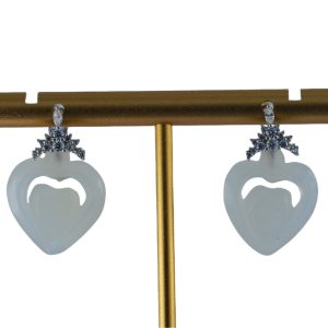 银色皇冠形桃心耳钉