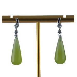 银色两节形锥形水滴耳钉